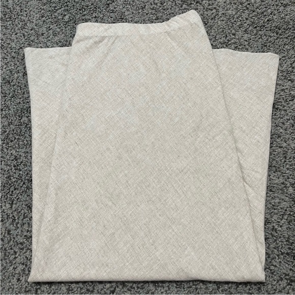 Banana Republic Women’s Beige Midi Skirt - Picture 4 of 7